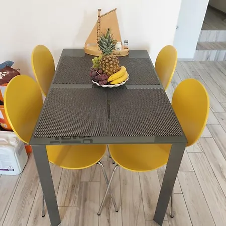 Apartmant Bionda Novi Vinodolski, Cozy And For 4 People In The Center Apartman *