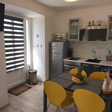 Apartmant Bionda Novi Vinodolski, Cozy And For 4 People In The Center Novi Vinodolski