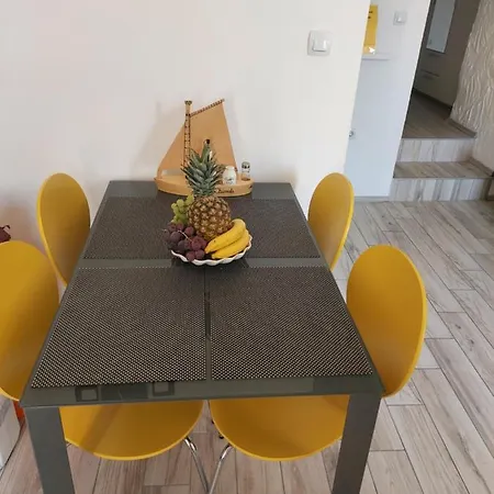 Apartman Apartmant Bionda Novi Vinodolski, Cozy And For 4 People In The Center Novi Vinodolski