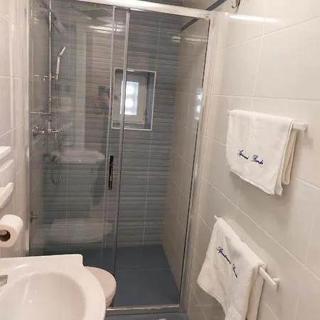 Apartman Apartmant Bionda Novi Vinodolski, Cozy And For 4 People In The Center Novi Vinodolski