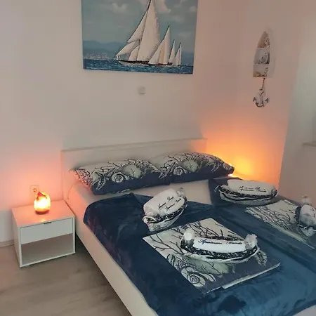 Appartement Apartmant Bionda Novi Vinodolski, Cozy And For 4 People In The Center Novi Vinodolski