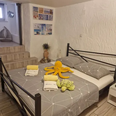 Apartmant Bionda Novi Vinodolski, Cozy And For 4 People In The Center 아파트
