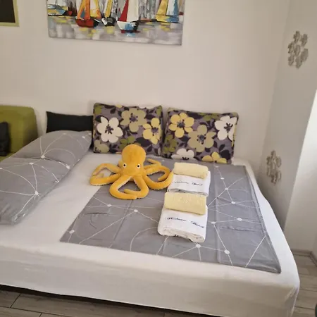 아파트 Apartmant Bionda Novi Vinodolski, Cozy And For 4 People In The Center *
