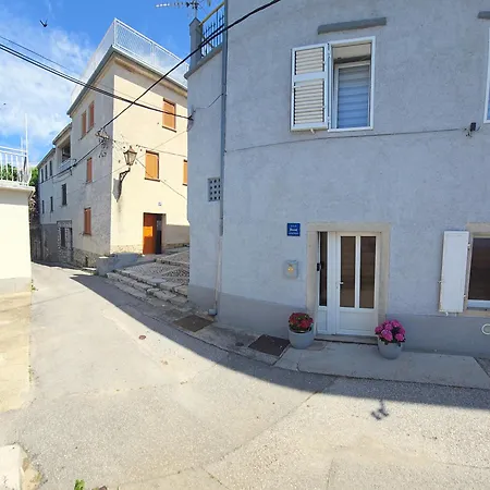 Apartmant Bionda Novi Vinodolski, Cozy And For 4 People In The Center 아파트