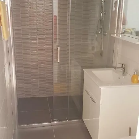 Apartman Apartmant Bionda Novi Vinodolski, Cozy And For 4 People In The Center Novi Vinodolski