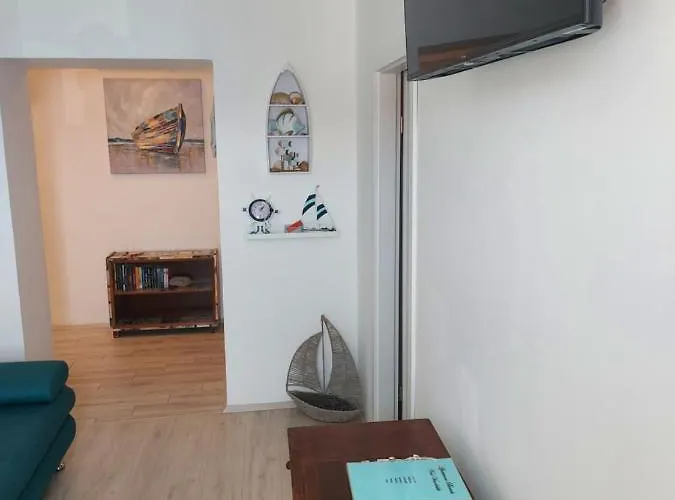 Apartament Apartmant Bionda Novi Vinodolski, Cozy And For 4 People In The Center
