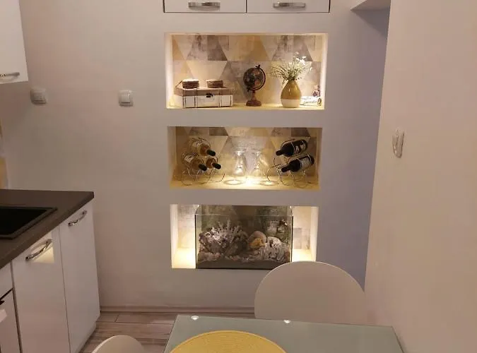 Apartament Apartmant Bionda Novi Vinodolski, Cozy And For 4 People In The Center *