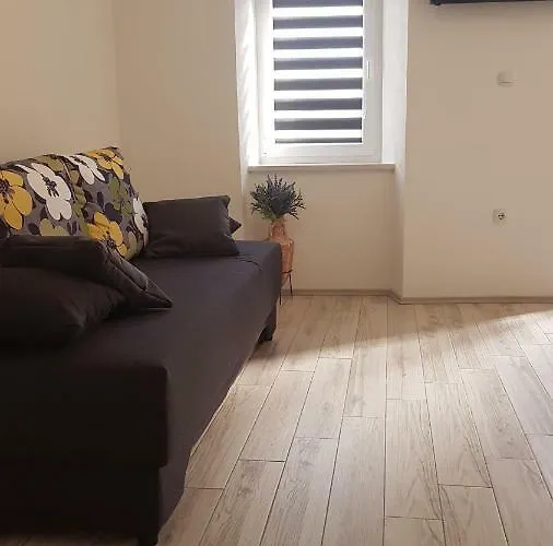 Apartament Apartmant Bionda Novi Vinodolski, Cozy And For 4 People In The Center *