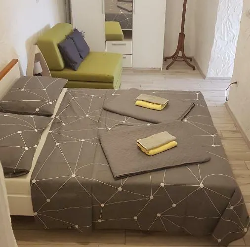 Apartament Apartmant Bionda Novi Vinodolski, Cozy And For 4 People In The Center *