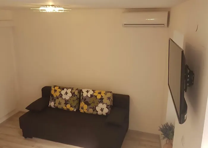 Apartmant Bionda Novi Vinodolski, Cozy And For 4 People In The Center Novi Vinodolski