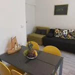Apartmant Bionda Novi Vinodolski, Cozy And For 4 People In The Center Appartement Novi Vinodolski