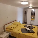 Apartmant Bionda Novi Vinodolski, Cozy And For 4 People In The Center