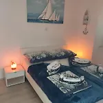 Appartement Apartmant Bionda Novi Vinodolski, Cozy And For 4 People In The Center Novi Vinodolski
