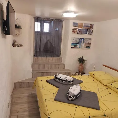 Apartmant Bionda Novi Vinodolski, Cozy And Nice For 4 People In The City Center *