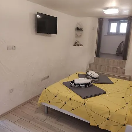 Apartmant Bionda Novi Vinodolski, Cozy And Nice For 4 People In The City Center Apartment Novi Vinodolski