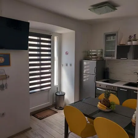 Apartment Apartmant Bionda Novi Vinodolski, Cozy And For 4 People In The Center *