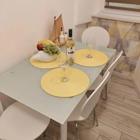 Apartmant Bionda Novi Vinodolski, Cozy And Nice For 4 People In The City Center Novi Vinodolski