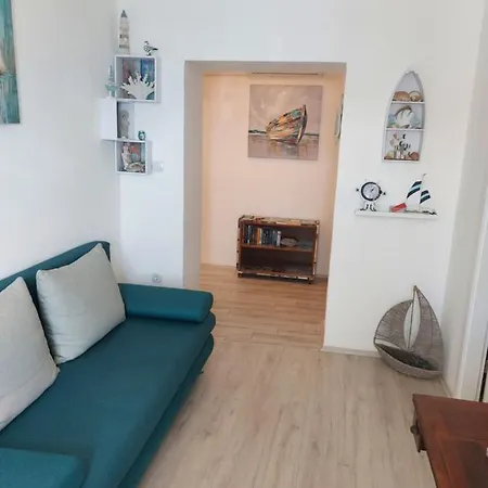 Apartmant Bionda Novi Vinodolski, Cozy And For 4 People In The Center *