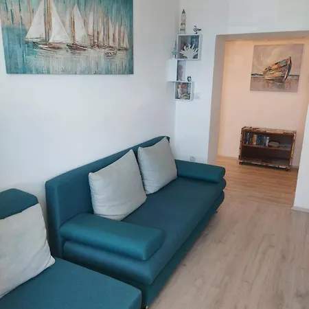 Apartmant Bionda Novi Vinodolski, Cozy And For 4 People In The Center *