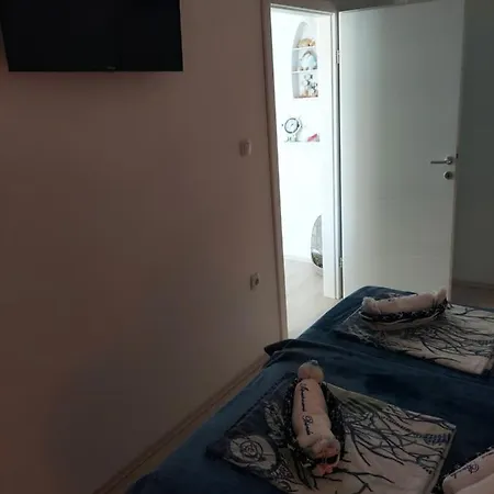 Apartmant Bionda Novi Vinodolski, Cozy And For 4 People In The Center Apartment Novi Vinodolski
