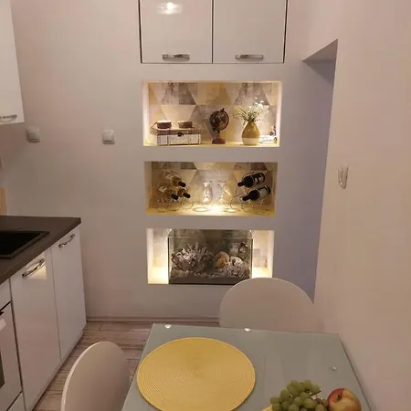 Apartment Apartmant Bionda Novi Vinodolski, Cozy And For 4 People In The Center *