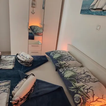 Apartment Apartmant Bionda Novi Vinodolski, Cozy And For 4 People In The Center *
