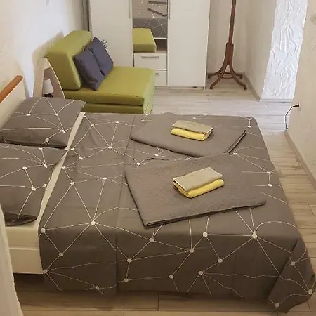 Apartment Apartmant Bionda Novi Vinodolski, Cozy And Nice For 4 People In The City Center *