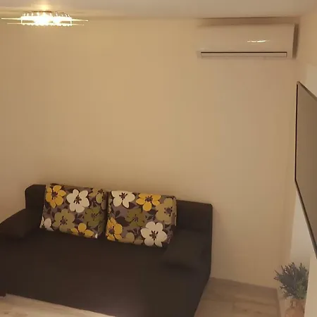 Apartmant Bionda Novi Vinodolski, Cozy And For 4 People In The Center Novi Vinodolski