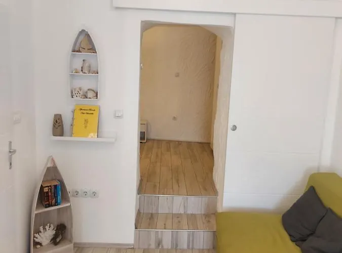 Apartmant Bionda Novi Vinodolski, Cozy And For 4 People In The Center Apartment Novi Vinodolski