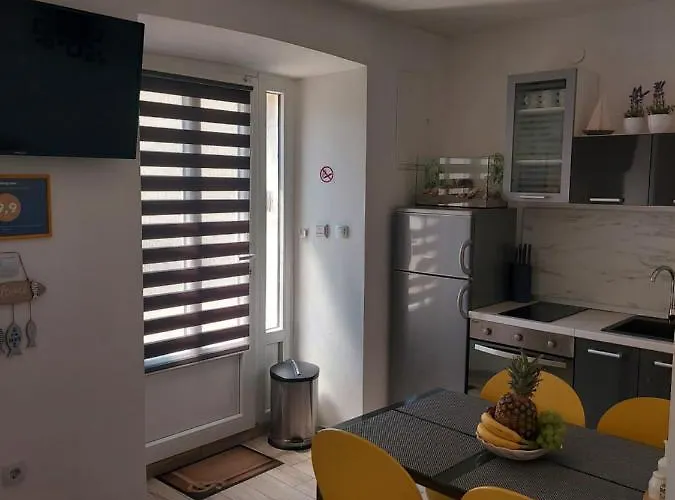 Apartment Apartmant Bionda Novi Vinodolski, Cozy And For 4 People In The Center *