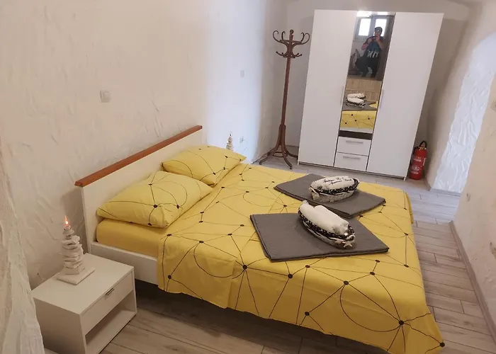 Apartmant Bionda Novi Vinodolski, Cozy And For 4 People In The Center Apartment Novi Vinodolski