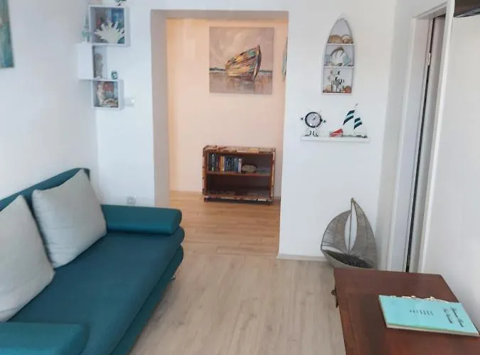 Apartmant Bionda Novi Vinodolski, Cozy And For 4 People In The Center *
