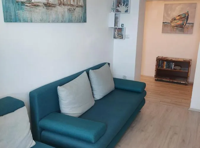 Apartmant Bionda Novi Vinodolski, Cozy And For 4 People In The Center *