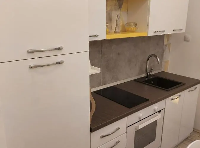 Apartment Apartmant Bionda Novi Vinodolski, Cozy And For 4 People In The Center *