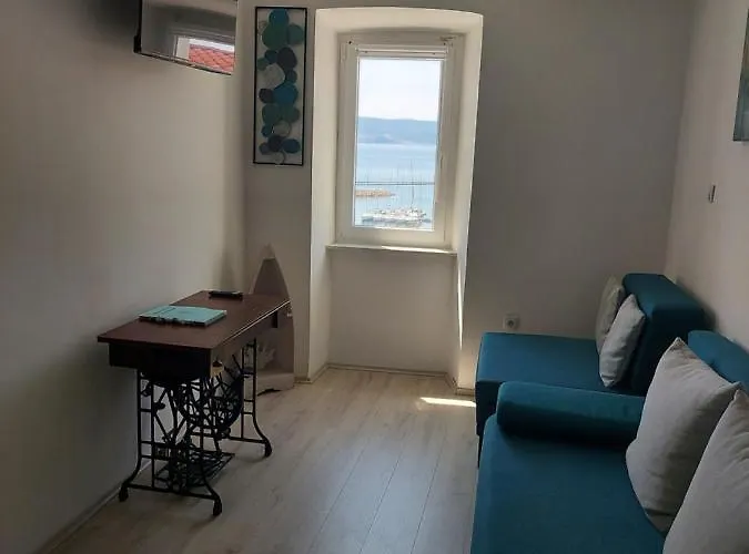 Apartmant Bionda Novi Vinodolski, Cozy And For 4 People In The Center * Novi Vinodolski